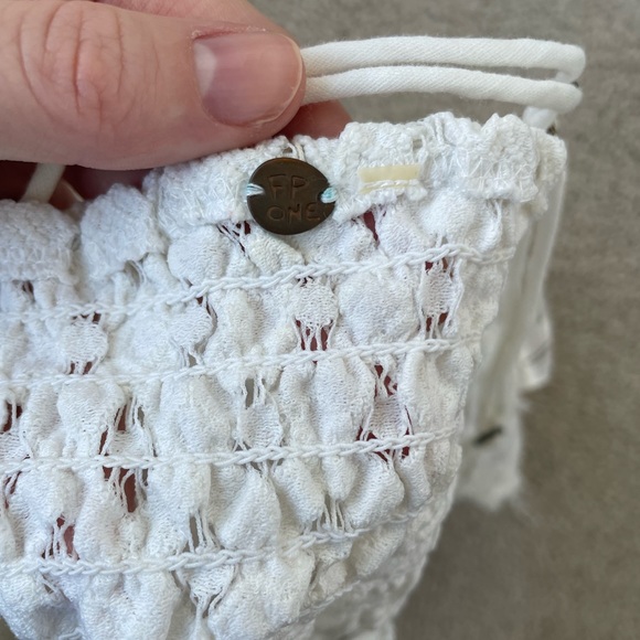 Free People Lace White Detailed Bralette with adjustable straps SIZE XS/S - Picture 3 of 3